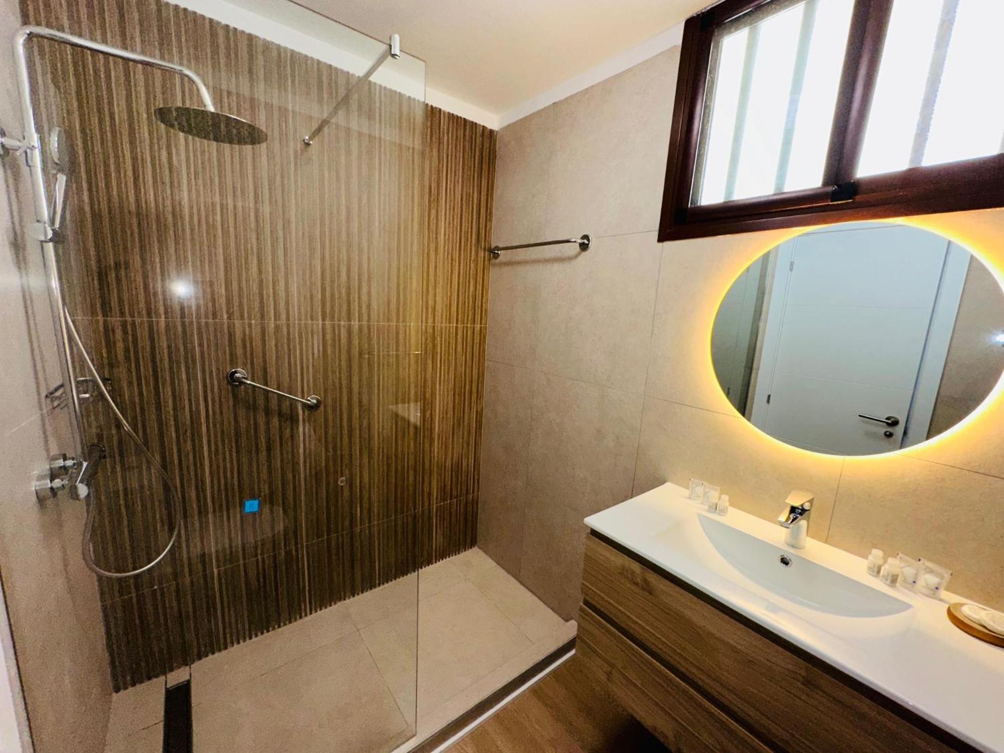 En Playa Las Vistas. Veramar. Free Parking, Pool! Los Cristianos  Exterior foto
